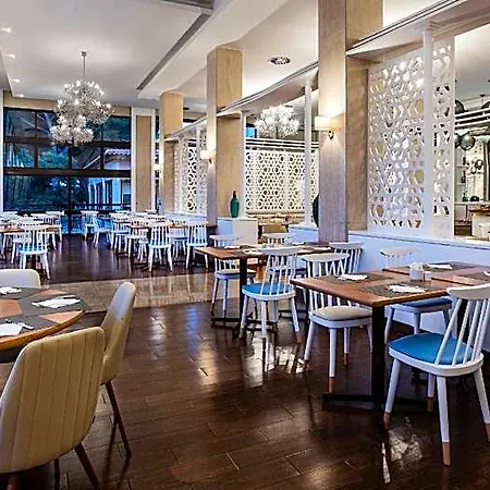 מלון Pestana Dom Joao Ii & 4*